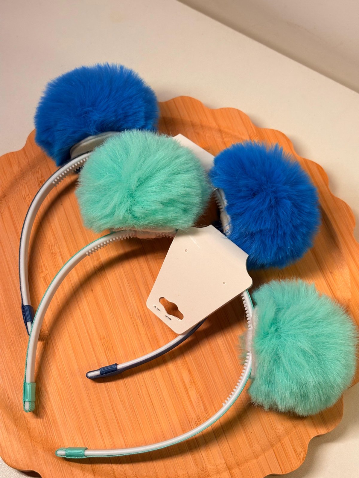 Tiara Pompom